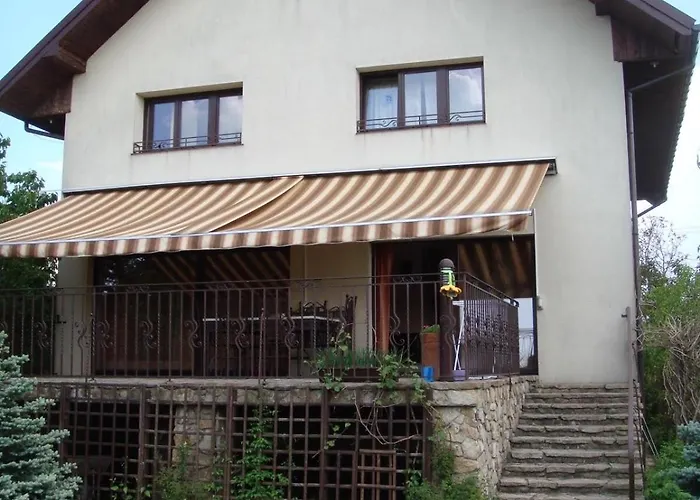 بيت شباب Bizar